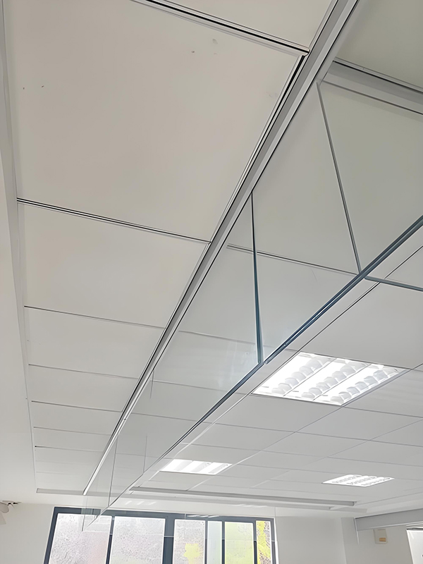 西安玻璃西安挡烟垂壁