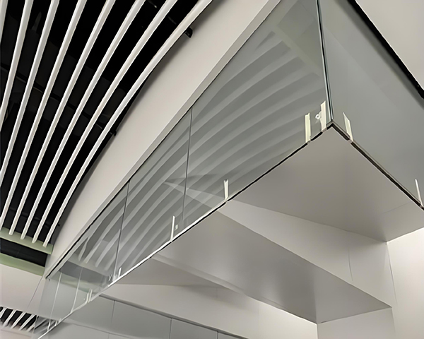 西安玻璃西安挡烟垂壁