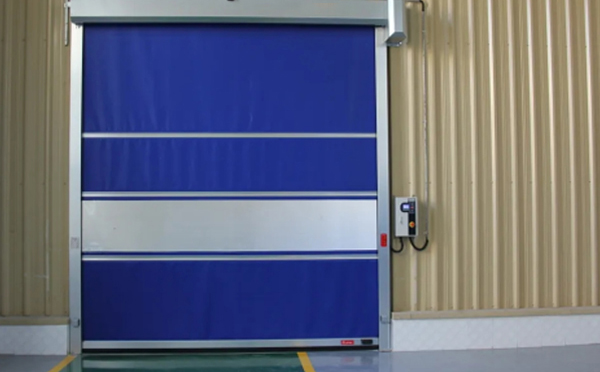 选择西安快速西安卷帘门时的注意事项