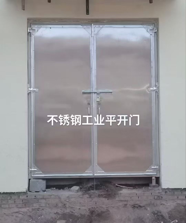 不锈钢西安工业平开门在现代工业场景中的应用实践