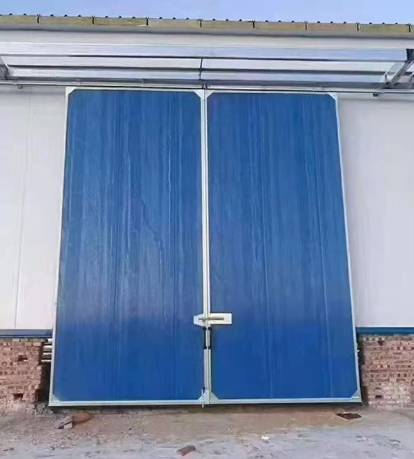 西安工业门在大型仓储物流通道中的应用实例